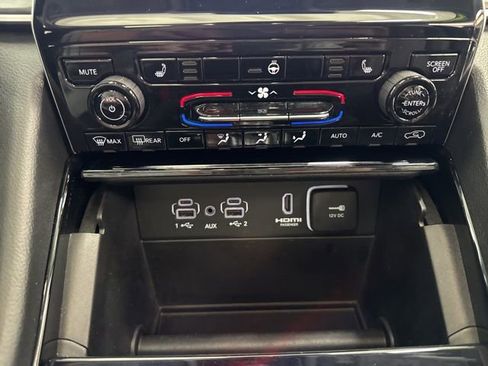 Used 2023 Jeep Grand Cherokee 4WD 4xe image 43