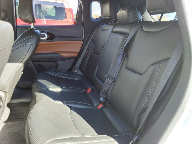 Used 2025 Jeep Compass Limited AWD/4WD image 13