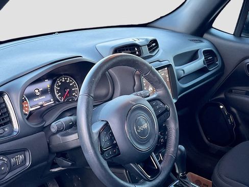 Used 2022 Jeep Renegade Altitude w/ Convenience Group AWD/4WD image 9