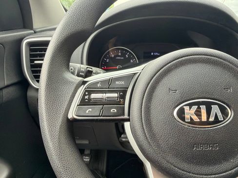 Used 2020 Kia Sportage LX AWD/4WD image 32