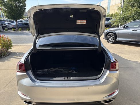 Used 2022 Lexus ES 350 w/ Premium Package FWD image 32