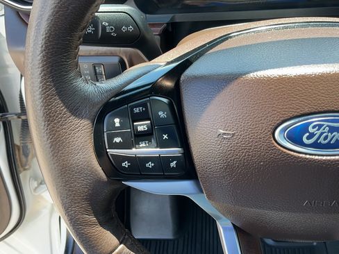 Used 2024 Ford Explorer King Ranch w/ Technology Package AWD/4WD image 36