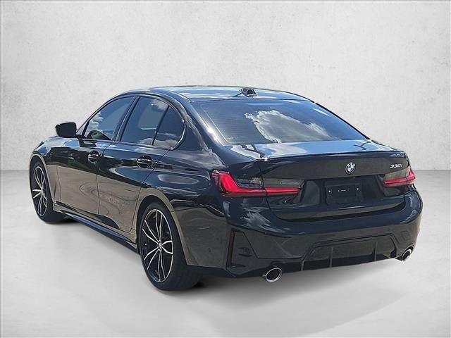 Used 2024 BMW 330i Sedan w/ M Sport Package RWD image 8