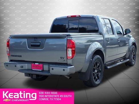 Used 2021 Nissan Frontier SV w/ Midnight Edition Floor Mats RWD image 6