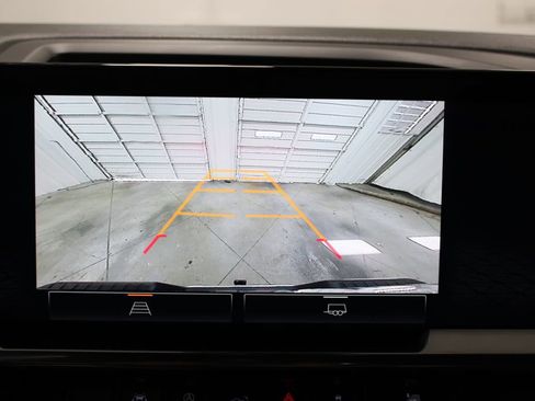 Used 2024 GMC Sierra 1500 SLE image 52