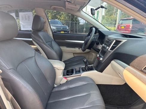 Used 2013 Subaru Legacy 2.5i AWD/4WD image 9