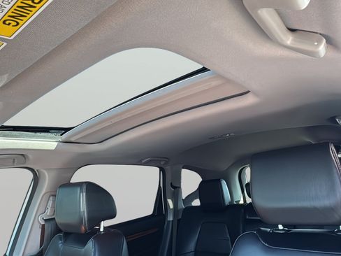 Used 2017 Honda CR-V Touring image 31