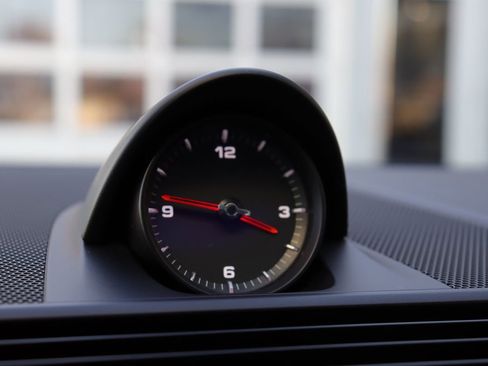 Used 2018 Porsche Panamera 4 image 21