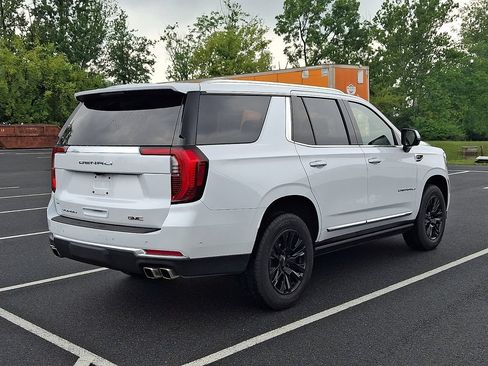 Used 2026 GMC Yukon Denali w/ Sun & Power Step Package AWD/4WD image 6