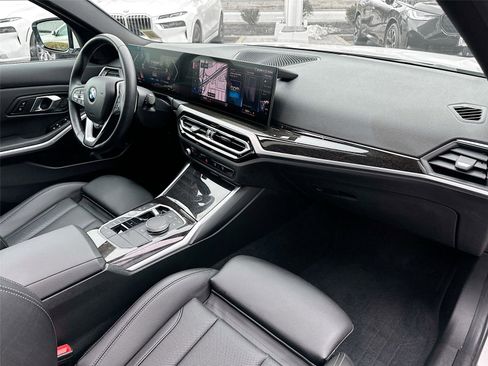 Certified 2024 BMW 330i xDrive Sedan w/ Convenience Package image 30