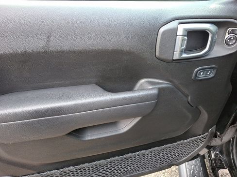 Certified 2023 Jeep Wrangler Unlimited Sport AWD/4WD image 13