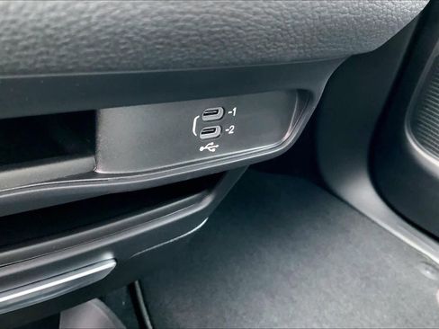 New 2026 Chrysler Pacifica Select image 15