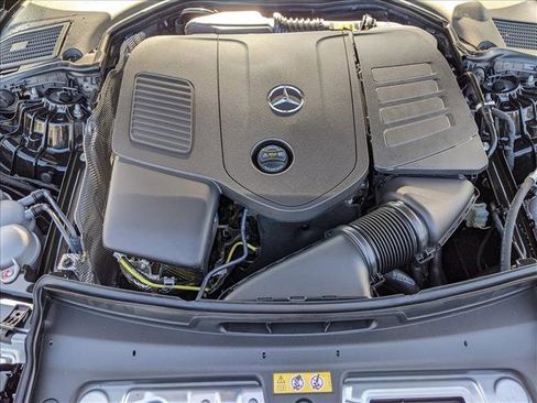 Certified 2025 Mercedes-Benz C 300 4MATIC Sedan image 16