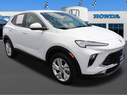 Used 2025 Buick Encore GX Preferred FWD image 1