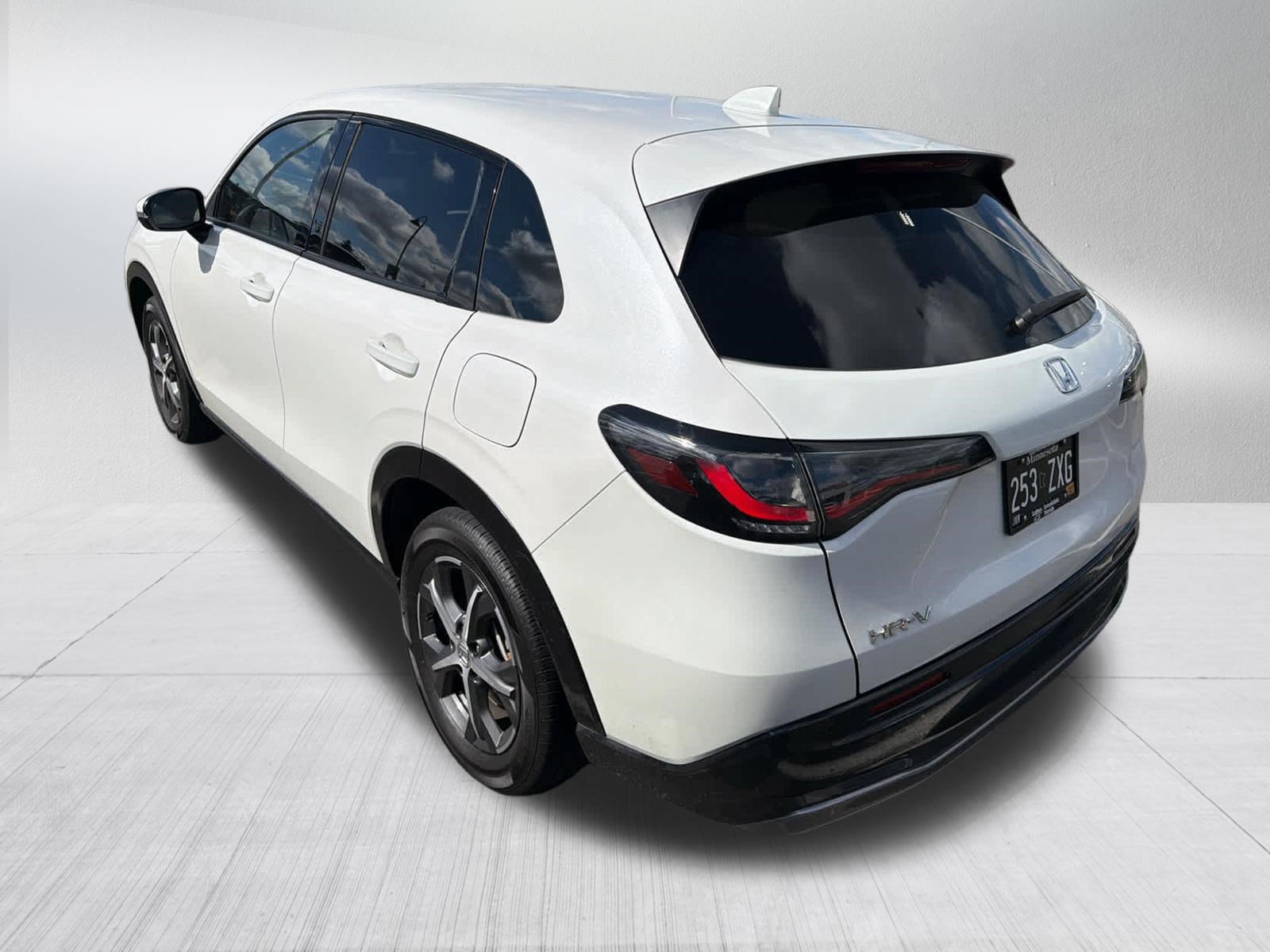Used 2024 Honda HR-V EX-L image 8