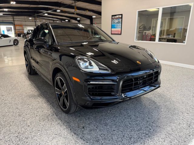 Used 2023 Porsche Cayenne Platinum Edition AWD/4WD image 13