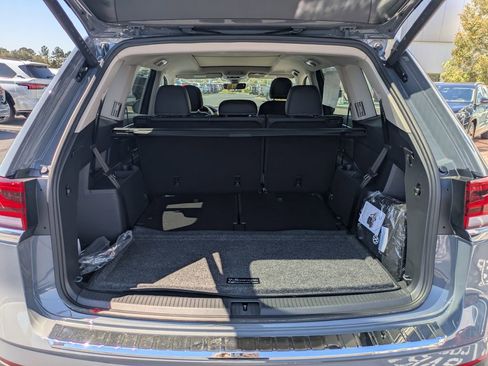 New 2026 Volkswagen Atlas SE FWD image 14