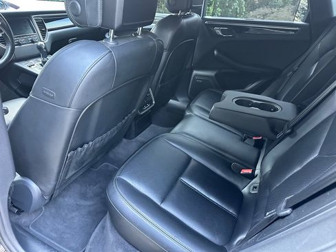 Used 2016 Porsche Macan S image 11