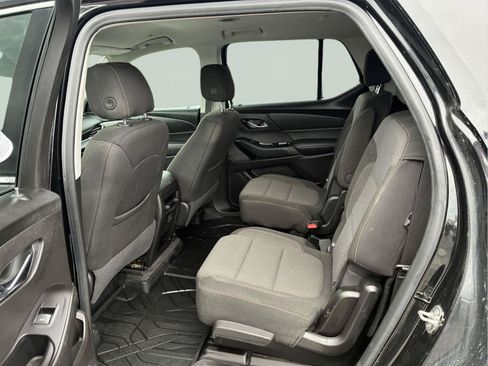 Used 2019 Chevrolet Traverse LT w/ LPO, Blackout Package AWD/4WD image 14