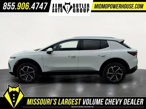 New 2026 Chevrolet Equinox EV LT image 2