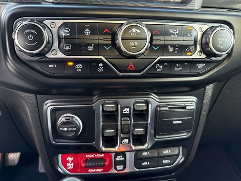 Used 2022 Jeep Wrangler Unlimited Rubicon image 31