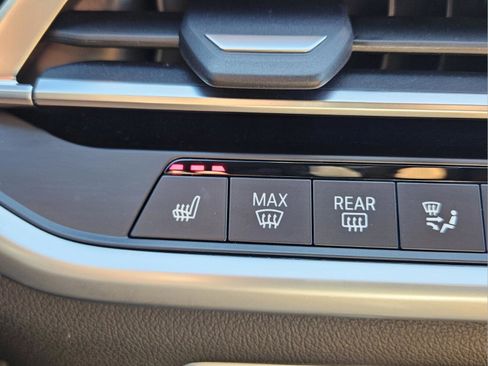 Used 2023 BMW X5 xDrive40i w/ Premium Package image 19