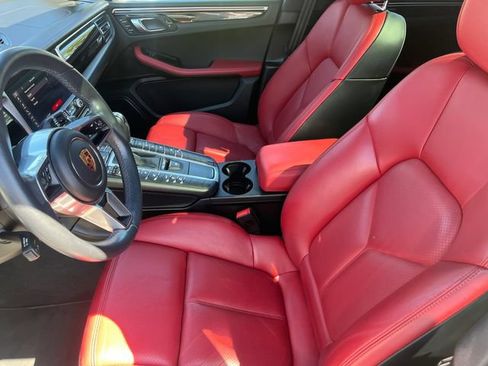 Used 2020 Porsche Macan AWD/4WD image 11