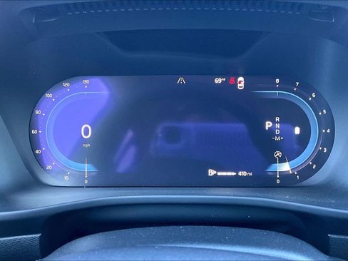 Used 2023 Volvo XC40 B5 Plus w/ Protection Package image 28