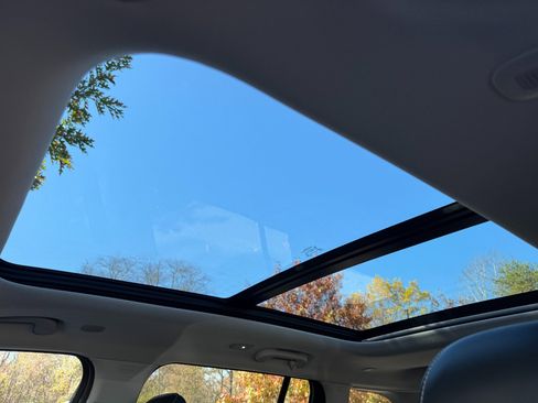 Used 2022 Jeep Grand Cherokee Limited 4xe image 39