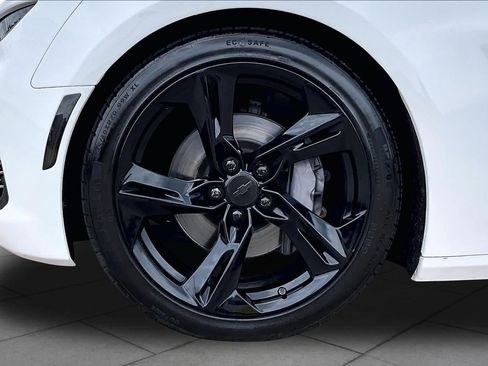 Used 2019 Chevrolet Camaro SS RWD image 10