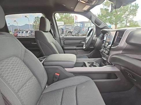 New 2026 RAM 1500 Express AWD/4WD image 22