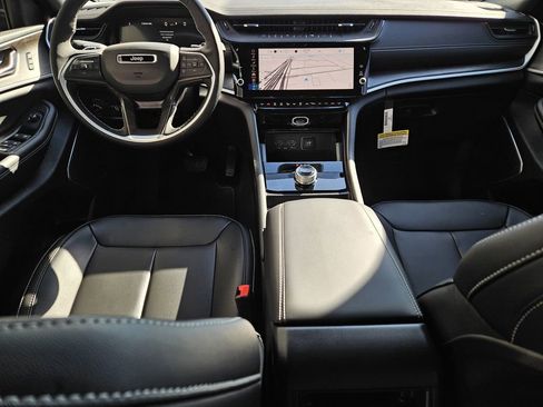 New 2026 Jeep Grand Cherokee Limited w/ Limited Altitude Package image 11