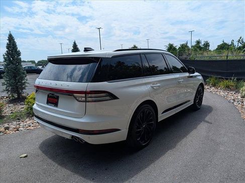 Used 2026 Lincoln Aviator Reserve AWD/4WD image 5