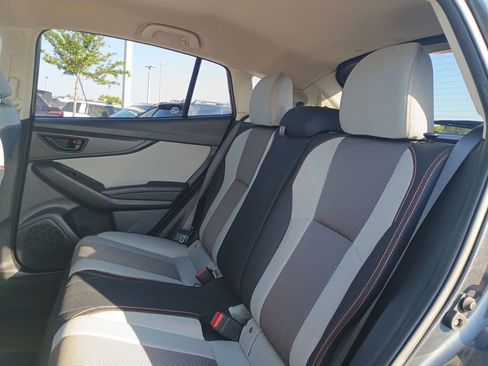 Used 2019 Subaru Crosstrek 2.0i Premium AWD/4WD image 16