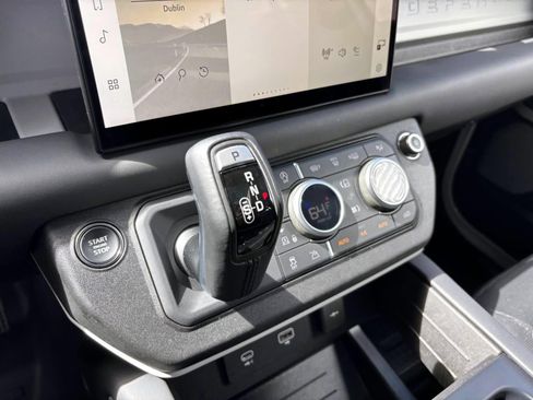 Used 2023 Land Rover Defender 130 X-Dynamic SE image 19