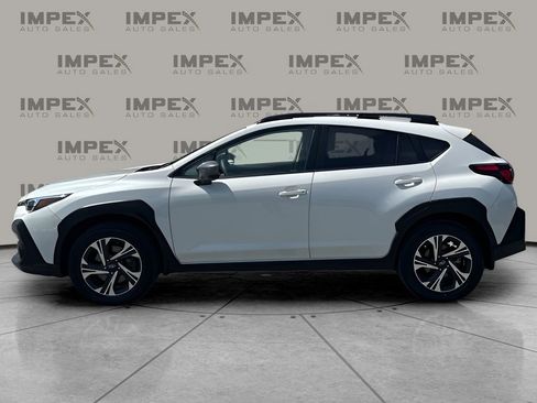 Used 2024 Subaru Crosstrek 2.0i Premium image 2