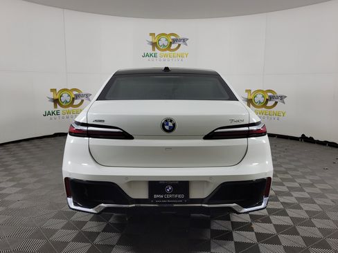 Certified 2025 BMW 740i xDrive image 6
