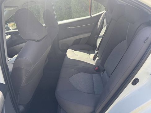 Used 2022 Toyota Camry LE FWD image 10