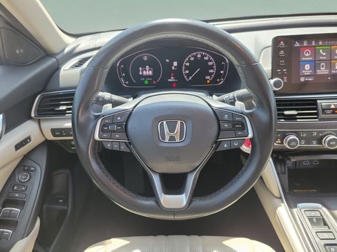 Used 2022 Honda Accord Touring image 13