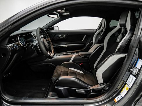 Used 2020 Ford Mustang Shelby GT500 w/ Technology Package RWD image 38