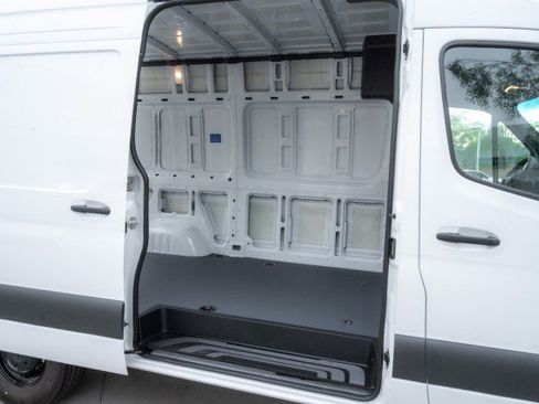New 2025 Mercedes-Benz Sprinter 2500 image 9