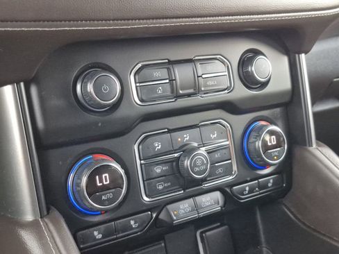 Used 2021 Chevrolet Tahoe Z71 image 24