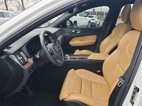 Certified 2023 Volvo XC60 B5 Ultimate w/ Climate Package image 14