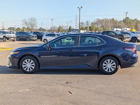 Used 2022 Toyota Camry LE image 13