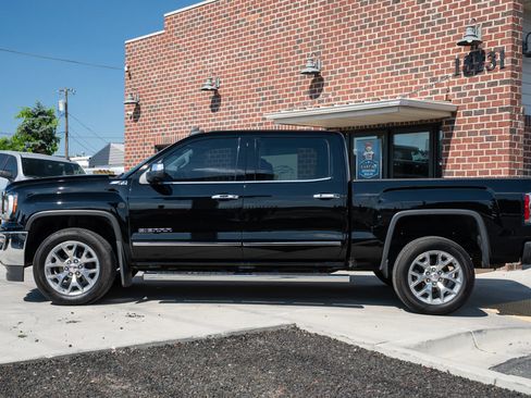 Used 2018 GMC Sierra 1500 SLT AWD/4WD image 3
