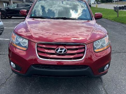 Used 2010 Hyundai Santa Fe Limited AWD/4WD image 2