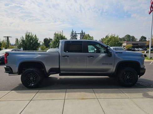 New 2026 Chevrolet Silverado 2500 ZR2 w/ LPO, Dark Essentials Package AWD/4WD image 8