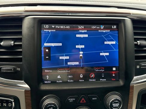 Used 2018 RAM 1500 Laramie w/ Convenience Group AWD/4WD image 8
