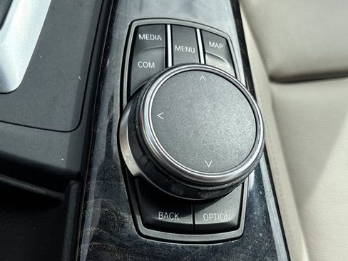 Used 2017 BMW 330i Sedan RWD image 39