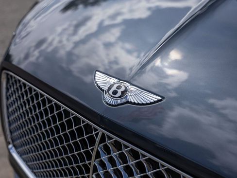Used 2023 Bentley Continental GT Azure AWD/4WD image 6